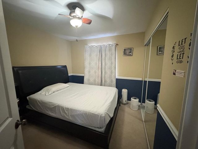 1375 Burnett Drive, Aurora, IL 60502