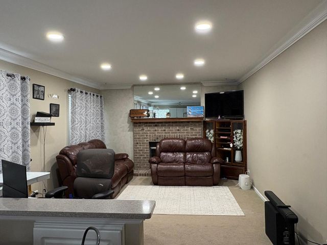 1375 Burnett Drive, Aurora, IL 60502