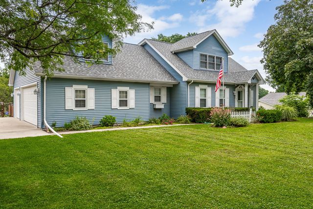 6101 Chase Avenue, Downers Grove, IL 60516