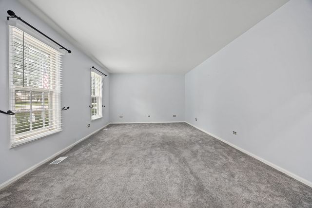 6101 Chase Avenue, Downers Grove, IL 60516