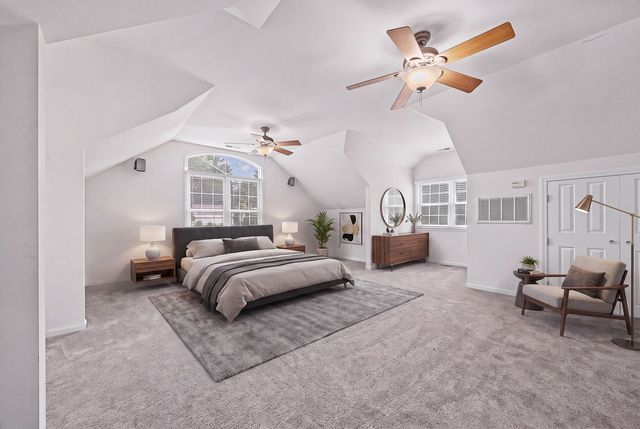 6101 Chase Avenue, Downers Grove, IL 60516