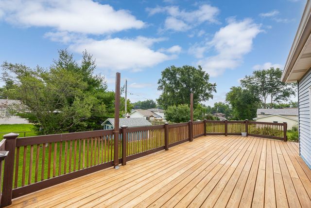 6101 Chase Avenue, Downers Grove, IL 60516