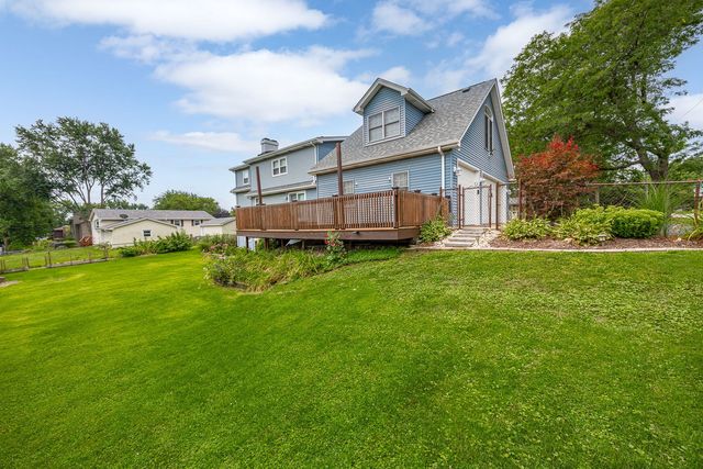 6101 Chase Avenue, Downers Grove, IL 60516