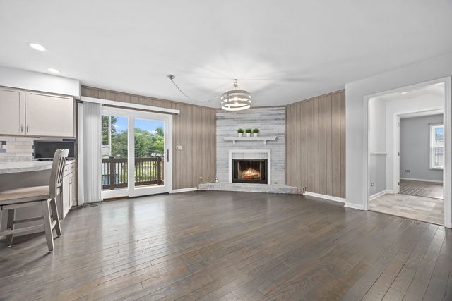 6101 Chase Avenue, Downers Grove, IL 60516