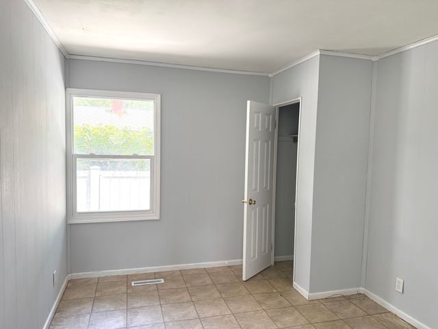 213 Butte Lane, Carpentersville, IL 60110