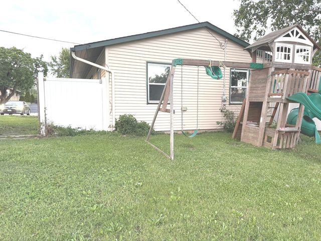 213 Butte Lane, Carpentersville, IL 60110