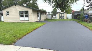 213 Butte Lane, Carpentersville, IL 60110