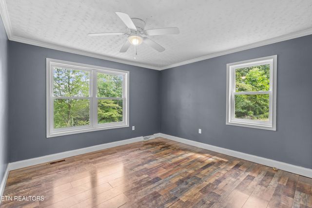 221 Greer Lane Lane, Tazewell, TN 37879