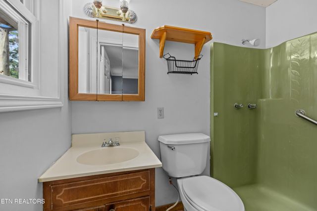 221 Greer Lane Lane, Tazewell, TN 37879