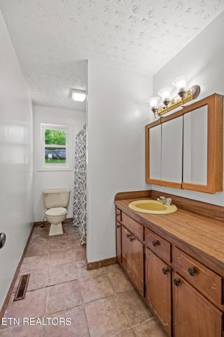 221 Greer Lane Lane, Tazewell, TN 37879