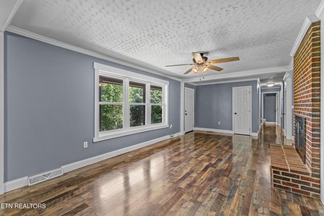 221 Greer Lane Lane, Tazewell, TN 37879