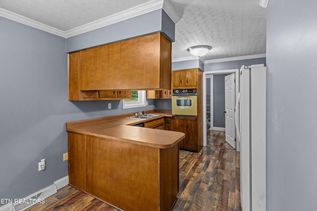 221 Greer Lane Lane, Tazewell, TN 37879