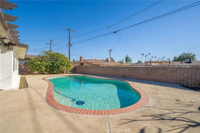 17481 Filbert, Fontana, CA 92335