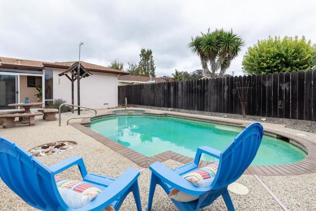 2520 Howe Street, Santa Cruz, CA 95065