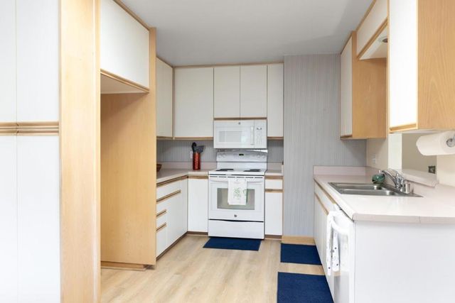2520 Howe Street, Santa Cruz, CA 95065