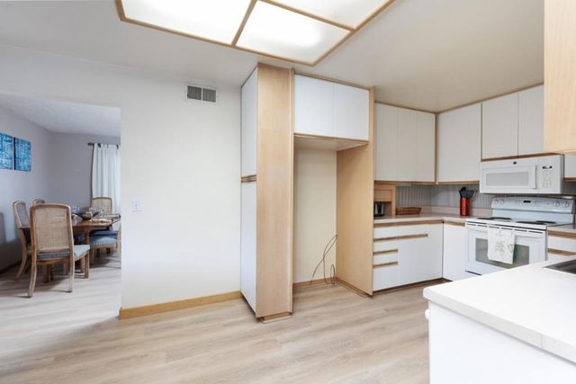 2520 Howe Street, Santa Cruz, CA 95065
