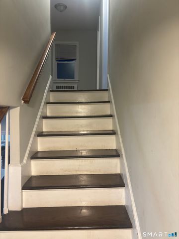 26 Marsdale Avenue, Bridgeport, CT 06606