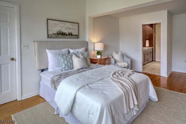 301 Hilltop Rd, Mendham Boro, NJ 07945