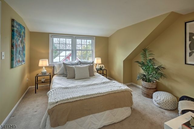 301 Hilltop Rd, Mendham Boro, NJ 07945