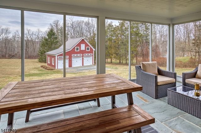 301 Hilltop Rd, Mendham Boro, NJ 07945