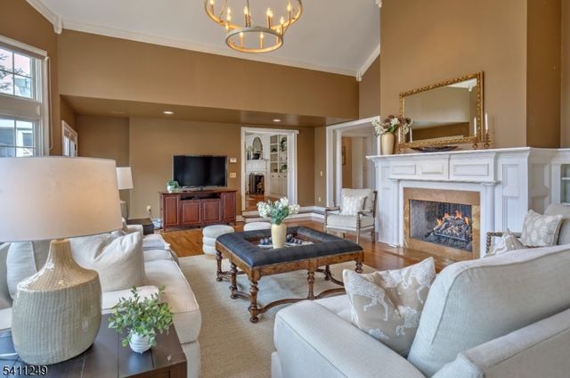 301 Hilltop Rd, Mendham Boro, NJ 07945