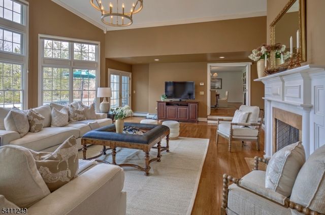 301 Hilltop Rd, Mendham Boro, NJ 07945