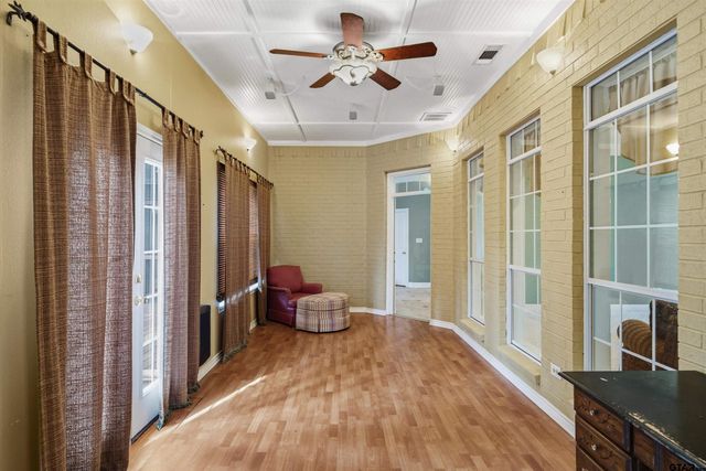 1304 Greenbriar Trail, Holly Lake Ranch, TX 75765