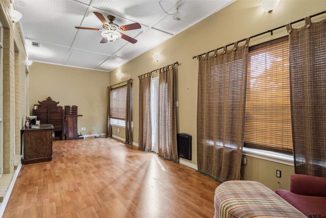 1304 Greenbriar Trail, Holly Lake Ranch, TX 75765