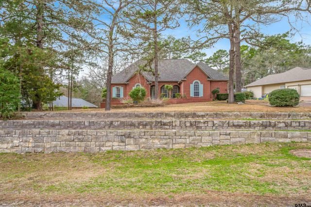 1304 Greenbriar Trail, Holly Lake Ranch, TX 75765