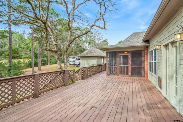 1304 Greenbriar Trail, Holly Lake Ranch, TX 75765