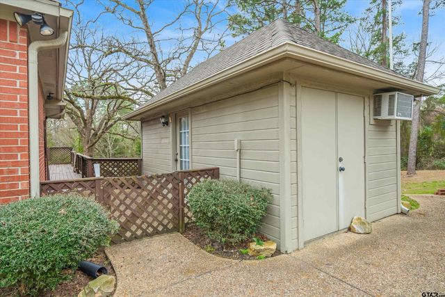 1304 Greenbriar Trail, Holly Lake Ranch, TX 75765