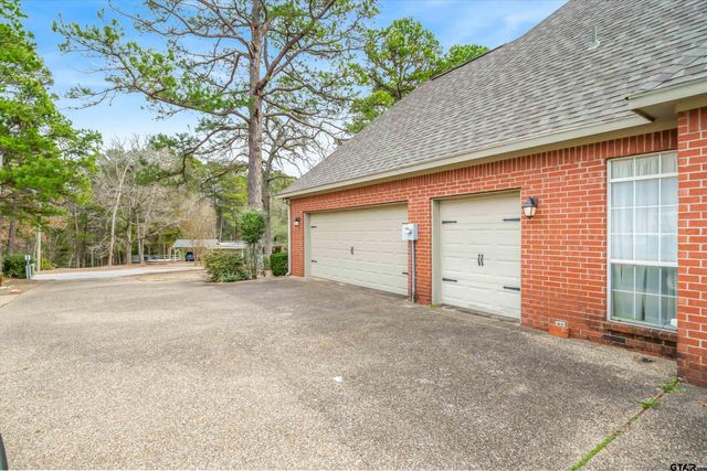 1304 Greenbriar Trail, Holly Lake Ranch, TX 75765