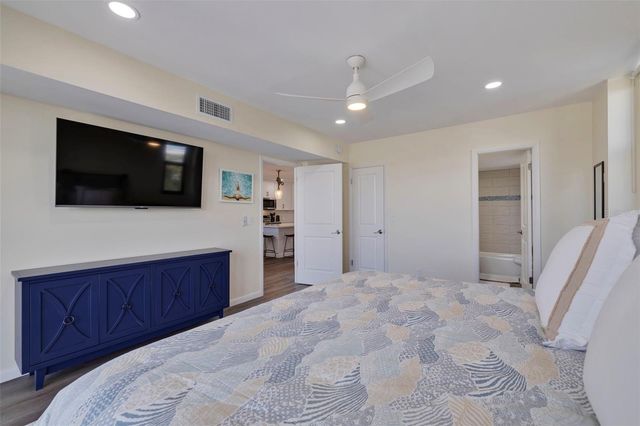 5396 GULF BOULEVARD 407, St Pete Beach, FL 33706