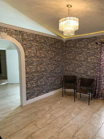 2643 W 28th Street, Riviera Beach, FL 33404