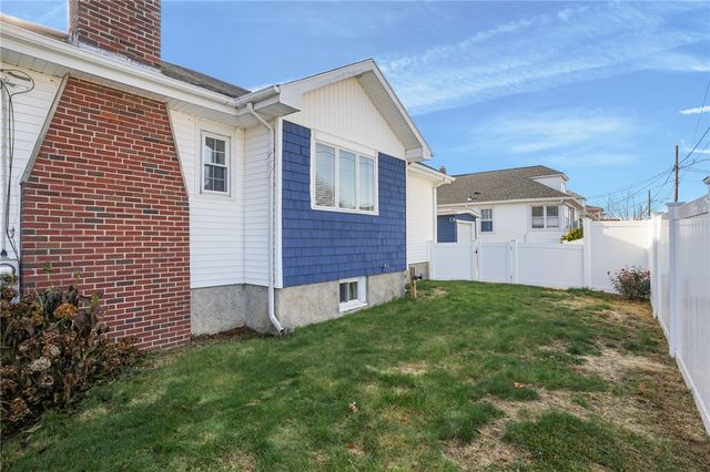 496 Daggett Avenue, Pawtucket, RI 02861