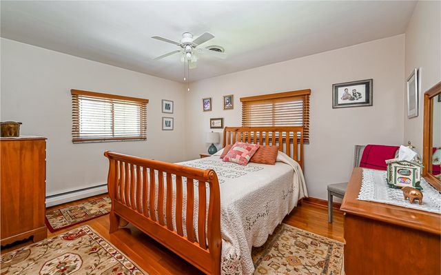 901 Roosevelt St, Conway, PA 15027