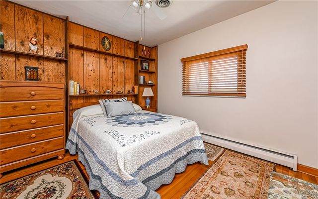 901 Roosevelt St, Conway, PA 15027