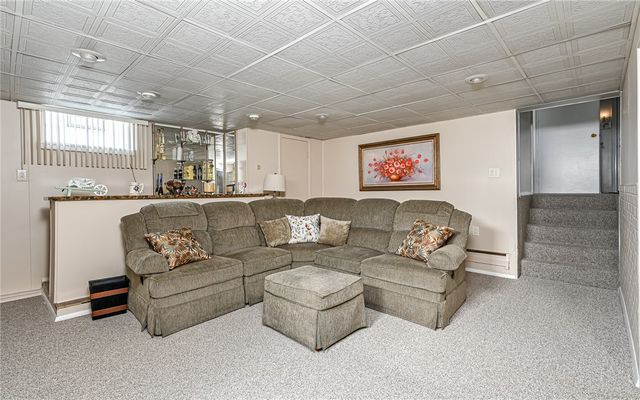 901 Roosevelt St, Conway, PA 15027