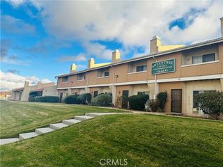 16465 Green Tree Boulevard 10, Victorville, CA 92395