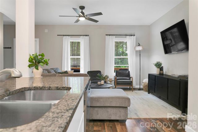 428 Emmas Grove Road, Fletcher, NC 28732