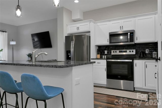 428 Emmas Grove Road, Fletcher, NC 28732