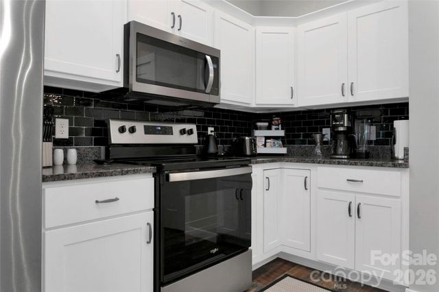 428 Emmas Grove Road, Fletcher, NC 28732