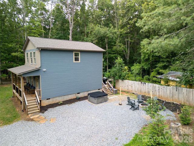 428 Emmas Grove Road, Fletcher, NC 28732