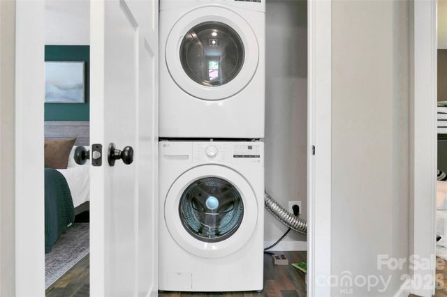 428 Emmas Grove Road, Fletcher, NC 28732