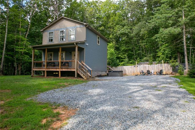 428 Emmas Grove Road, Fletcher, NC 28732