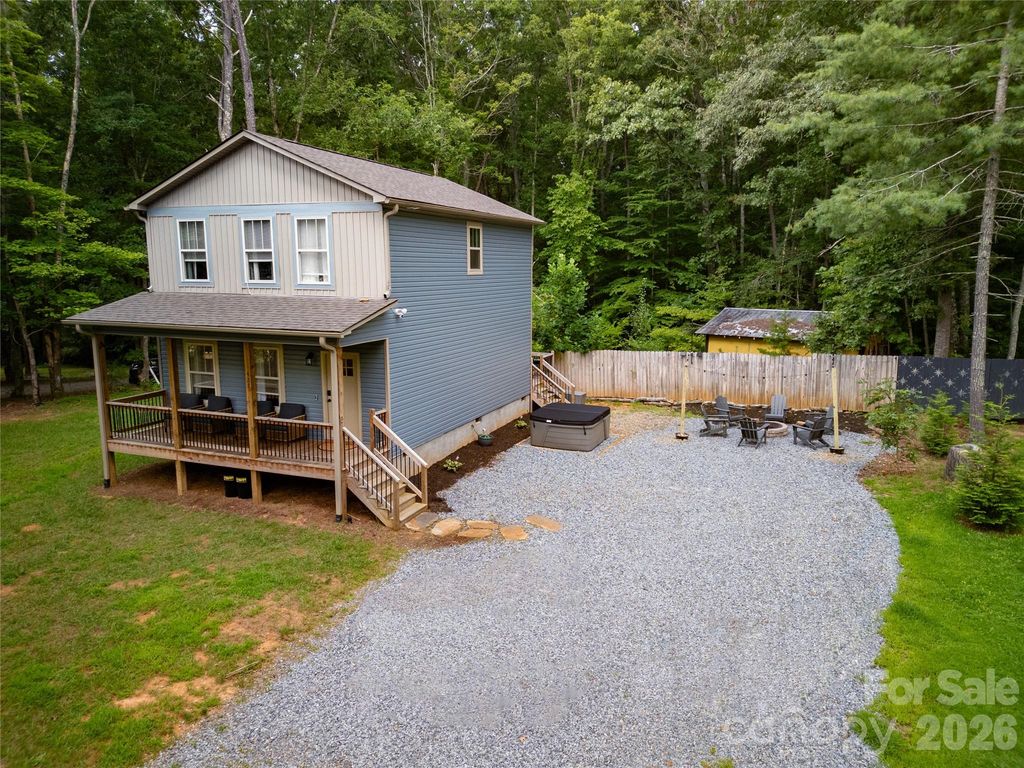428 Emmas Grove Road, Fletcher, NC 28732