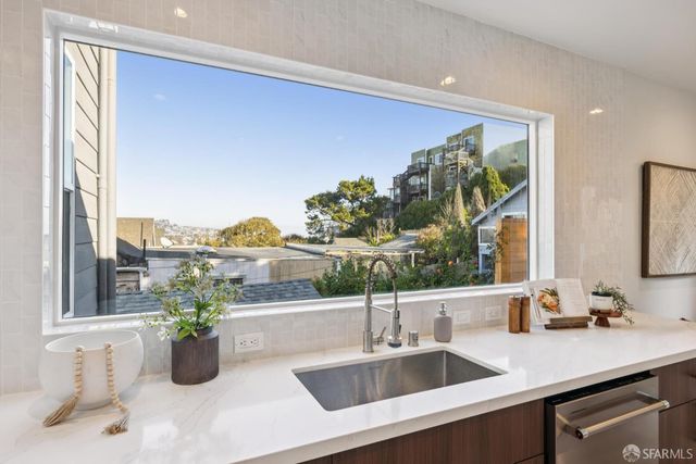 89 Naples Street, San Francisco, CA 94112