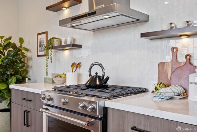 89 Naples Street, San Francisco, CA 94112