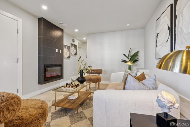 89 Naples Street, San Francisco, CA 94112