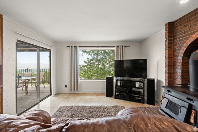 570 S 1800 E, Fruit Heights, UT 84037